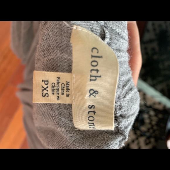 Cloth& Stone Anthropologie Off the shoulder Top - Picture 2 of 2